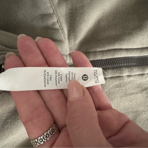 Lululemon Athletica Taupe Pullover used - Picture 5 of 7